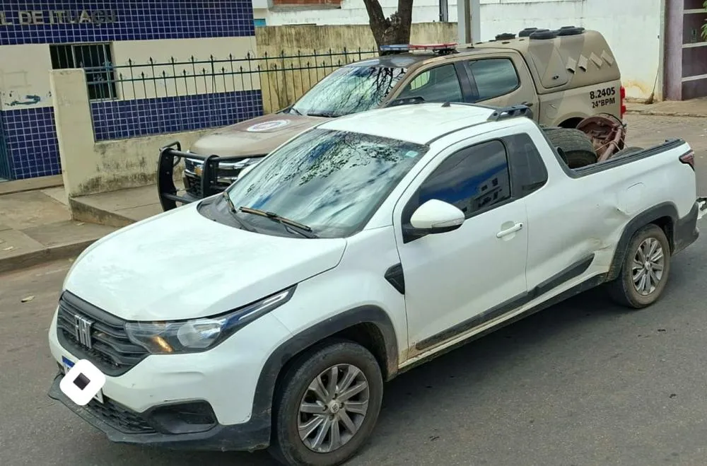 Veículo com restrição de furto/roubo é recuperado pelo 24º BPM em Ituaçu