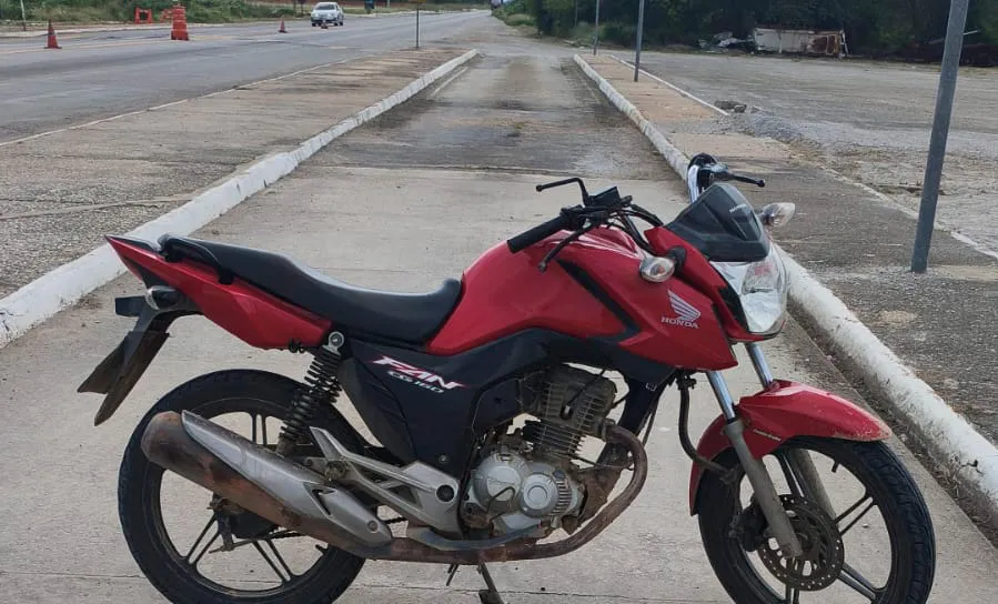 Polícia apreende moto com sinais identificadores adulterados em Ituaçu