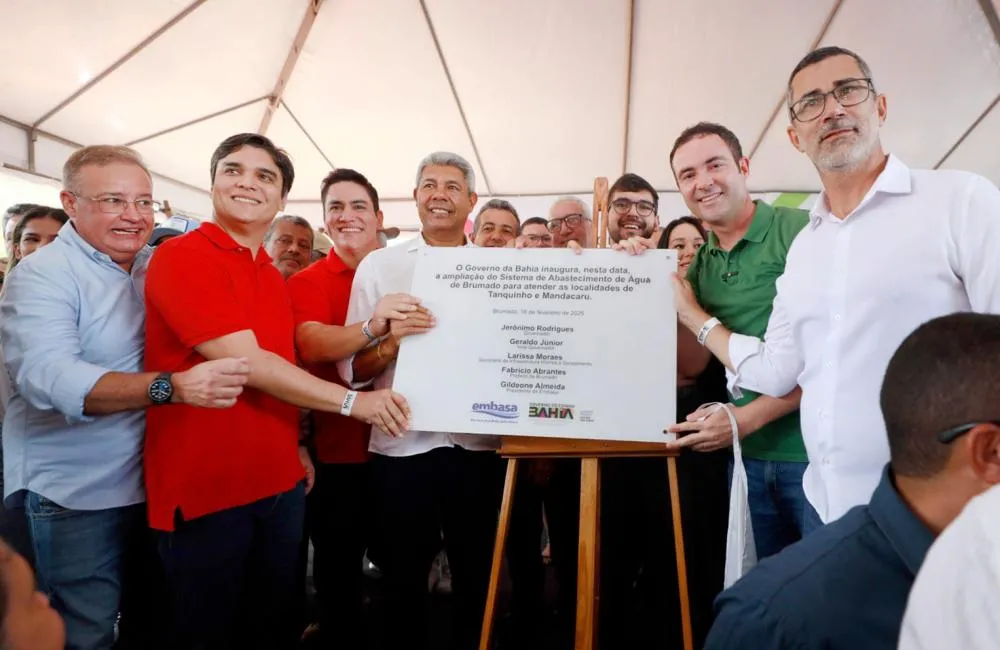 Jerônimo reúne dois maiores grupos políticos de Brumado em dia de entregas e anúncios para o município