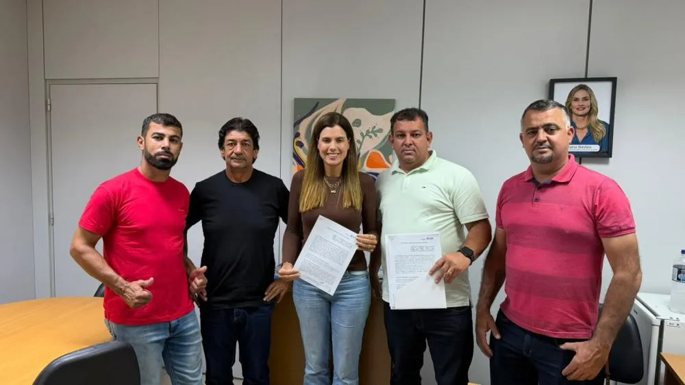 Câmara de Ituaçu firma acordo de cooperação técnica com a ALBA