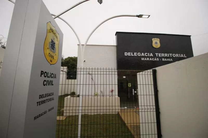 Homem é preso suspeito de tentativa de feminicídio em Maracás 