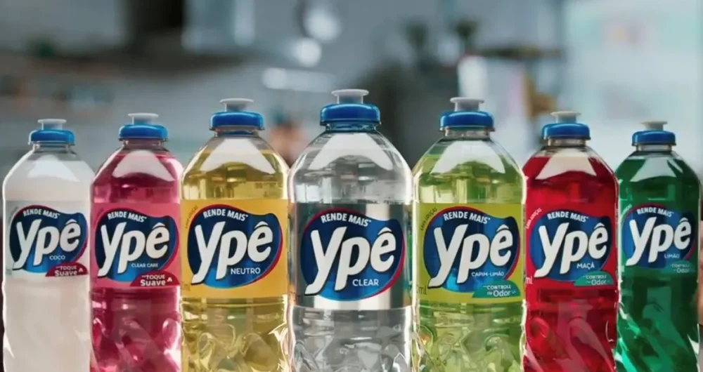 Anvisa suspende lotes de detergente Ypê por risco de contaminação