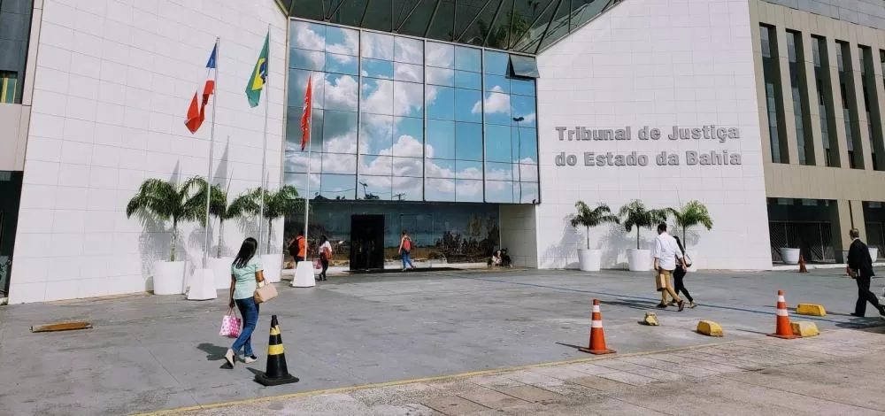 Ginecologista denunciado por importunação sexual contra 16 pacientes é afastado das atividades pela Justiça
