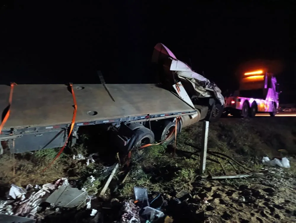 Acidente na BA-142 tira a vida de pai e filho entre Sussuarana e Contendas 