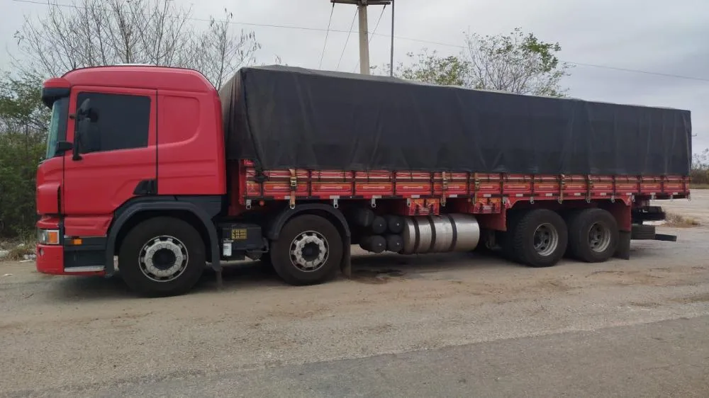 Carga avaliada em R$ 105 mil, sem nota fiscal, é apreendida pela polícia no posto de Sussuarana, município de Tanhaçu