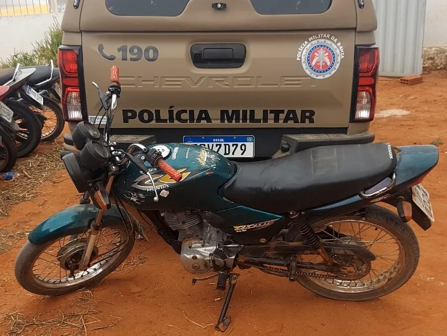 Polícia apreende motocicleta com sinais de adulteração e placa pertencente a outro veículo em Tanhaçu