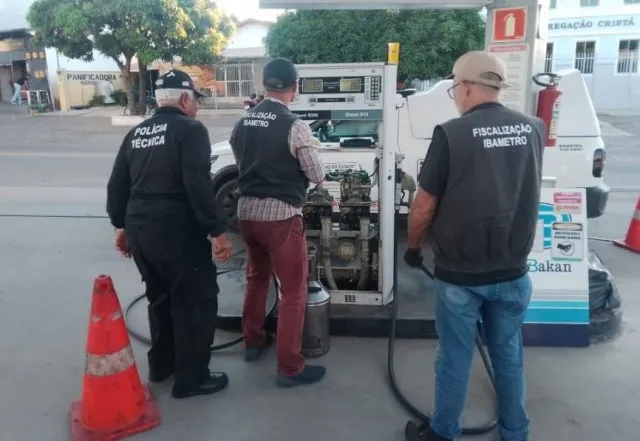 Operação Combustível Legal detecta irregularidades em postos de Brumado Caetité e Guanambi