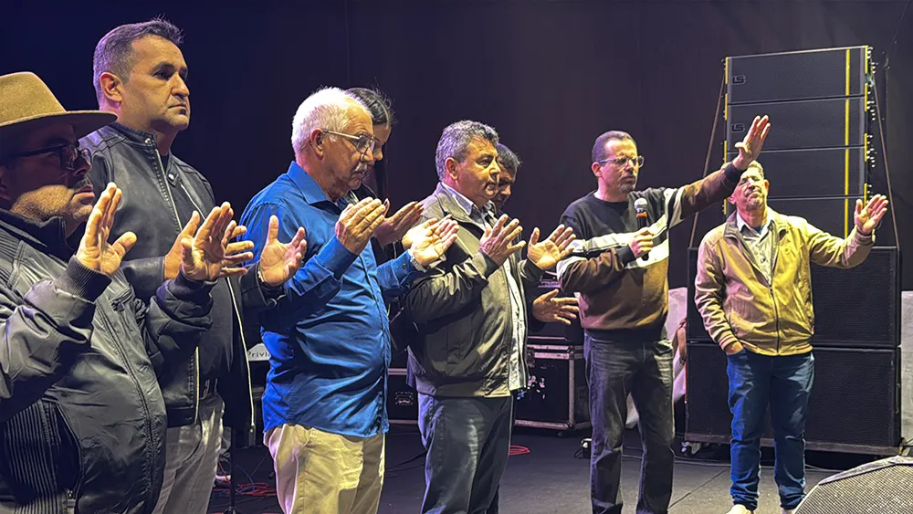 Show gospel marca a primeira noite de comemorações do aniversário de Barra da Estiva