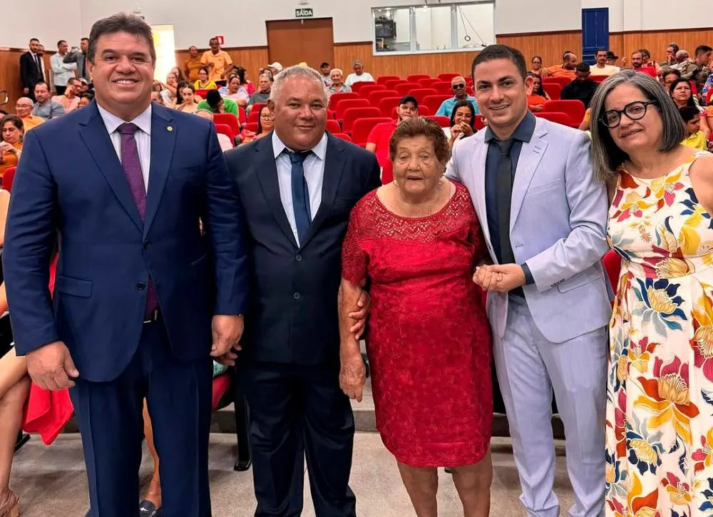 ‘Vamos fazer uma gestão ainda melhor’ diz, Phellipe Brito, ao ser empossado para seu segundo mandato em Ituaçu